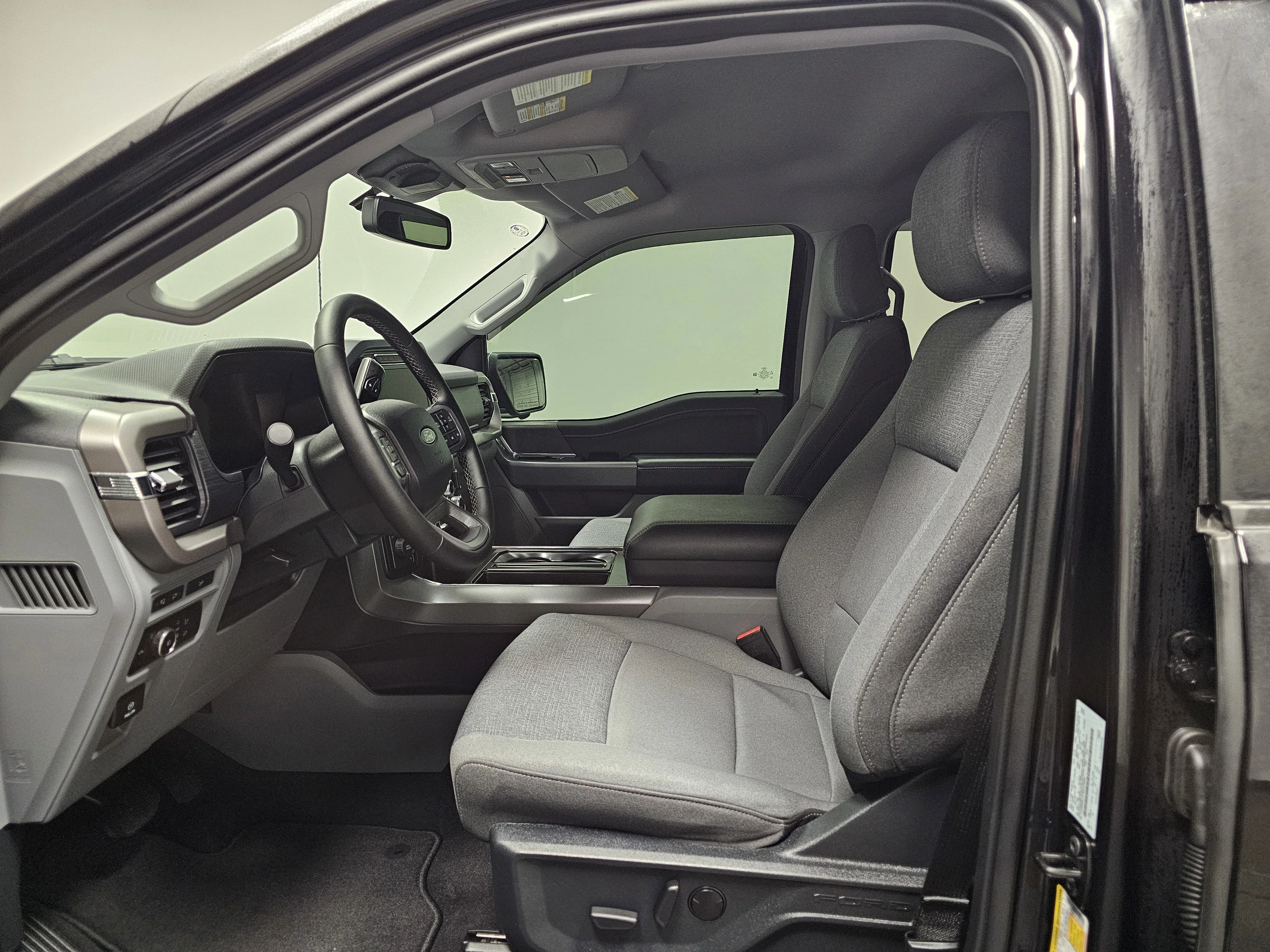 Used 2024 Agate Black Metallic Ford XLT image 17