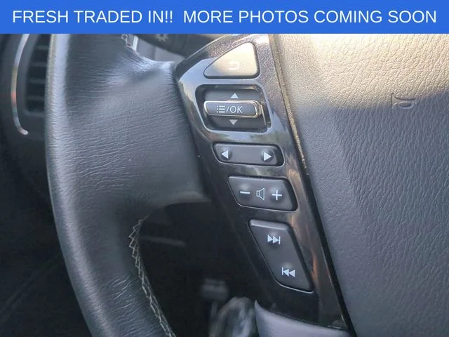Used 2023 White INFINITI LUXE image 20