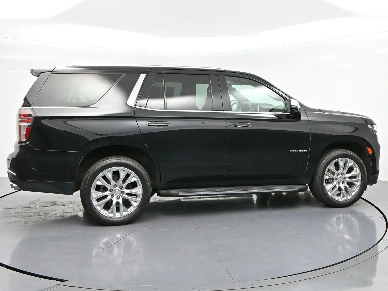 Used 2021 Black Chevrolet Premier image 8