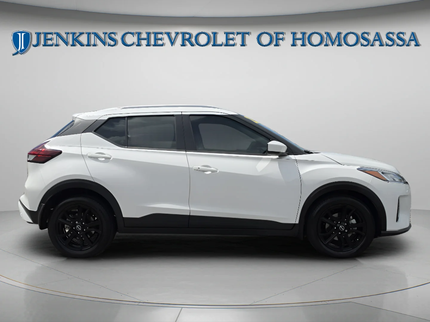 Used 2023 Aspen White Tricoat Nissan SV image 3