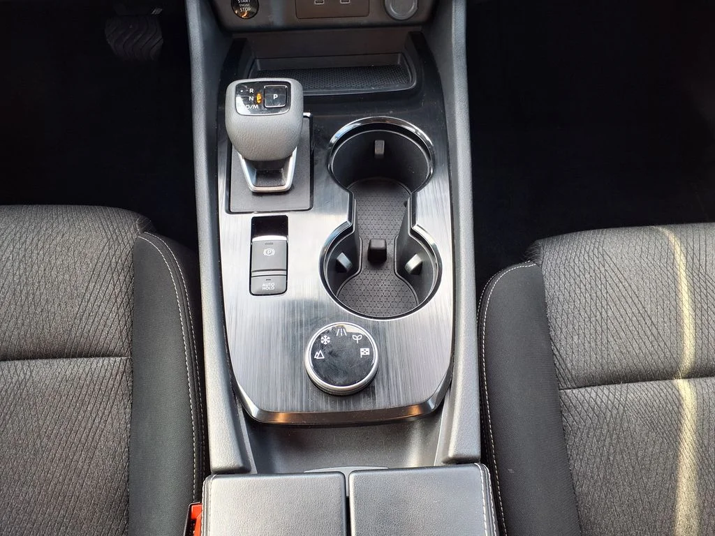 Used 2025 Silver Nissan SV image 32