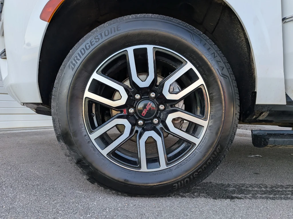 Used 2021 Summit White GMC AT4 image 25