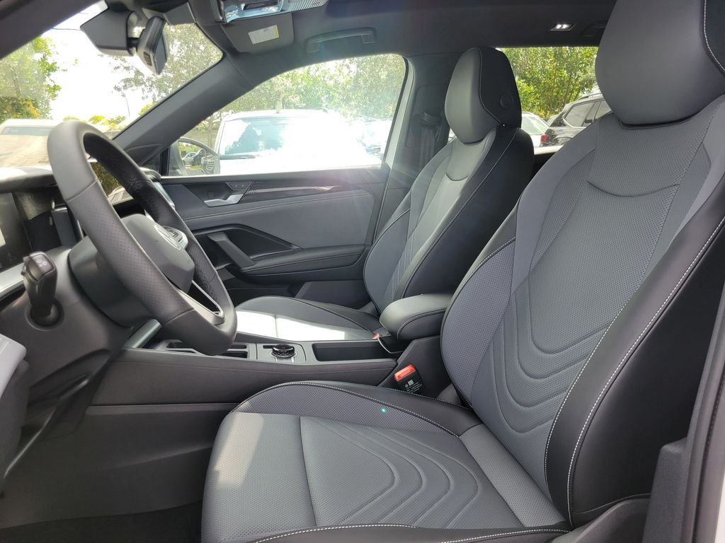 New 2026 White/off-white Volkswagen 2.0T SE R-Line Black image 12