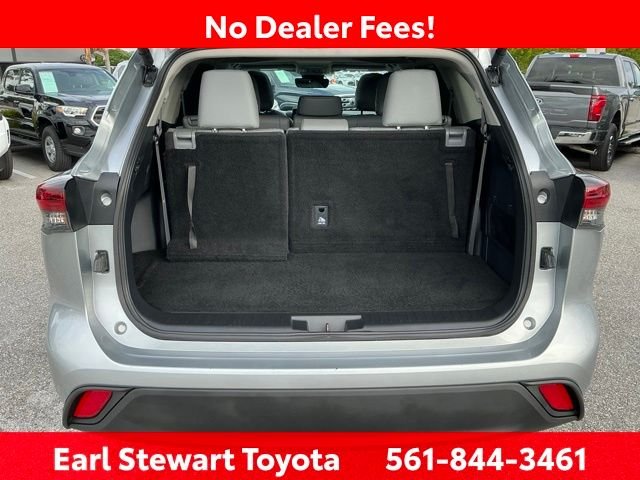 Certified Used 2025 Silver Toyota XLE image 13