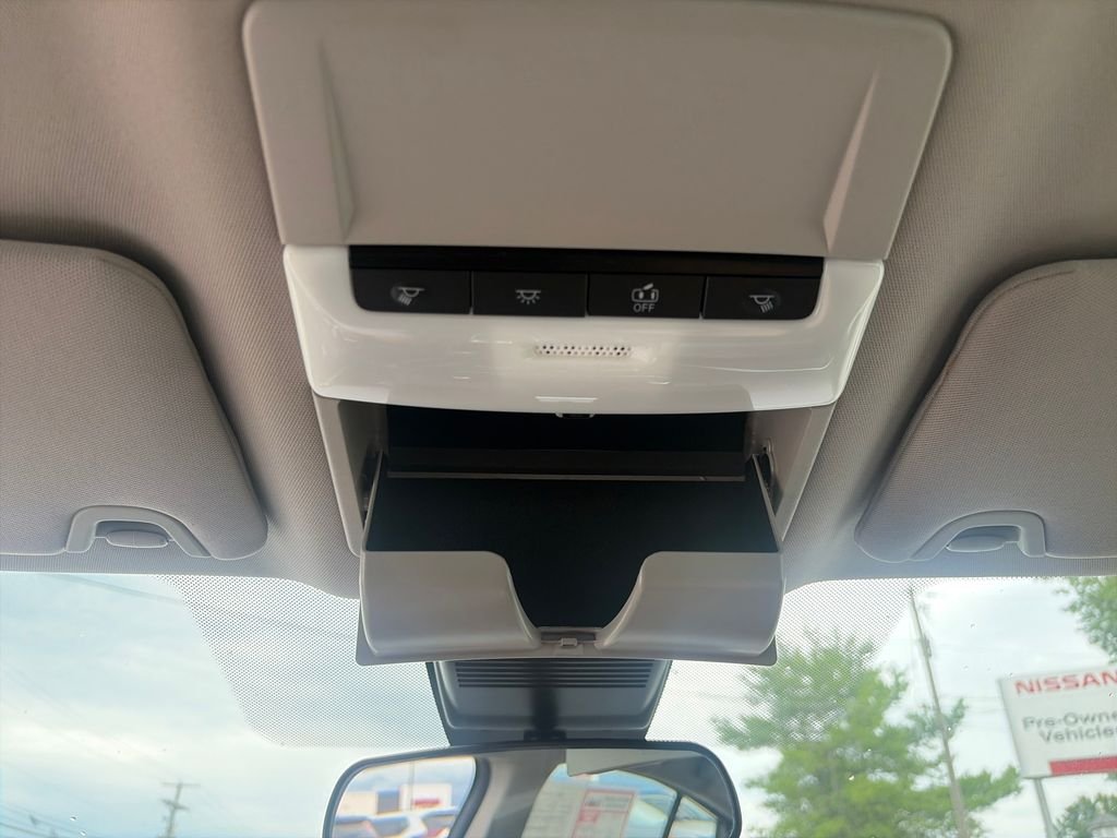 Used 2022 Gray Nissan 2.5 SV image 36