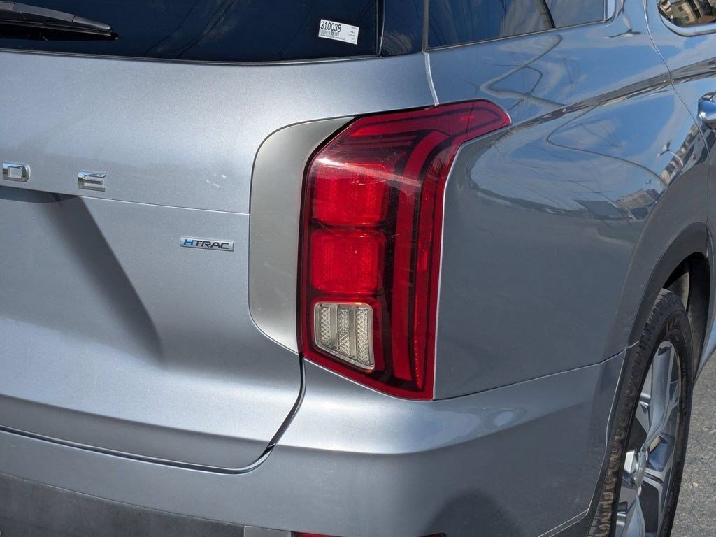 Used 2020  Hyundai SEL image 12