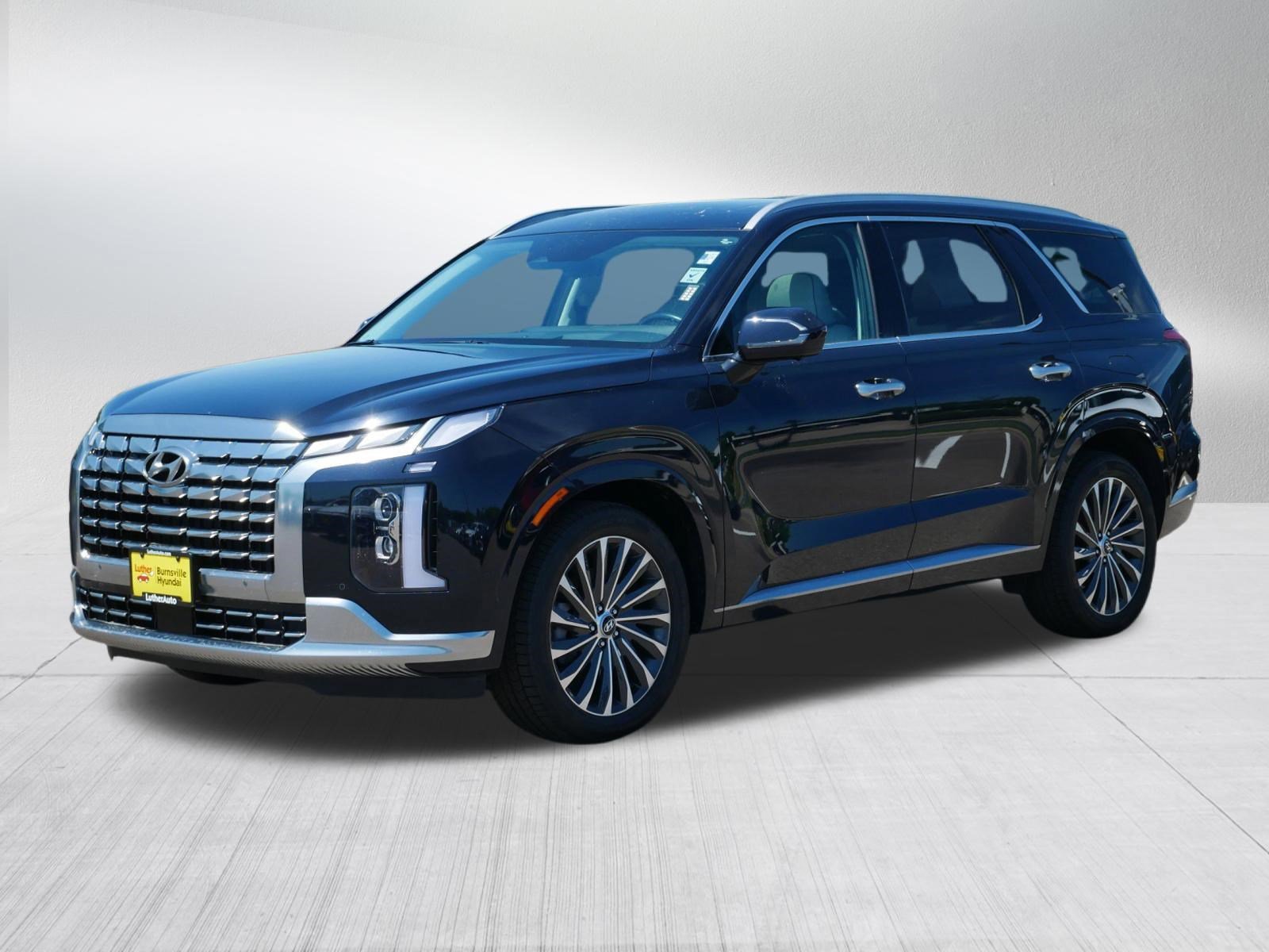 Certified Used 2023 Moonlight Cloud Hyundai Calligraphy image 3