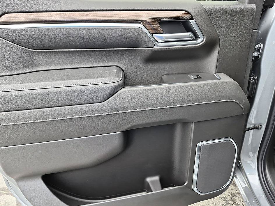 New 2026 Sterling Gray Metallic Chevrolet LT Trail Boss image 28