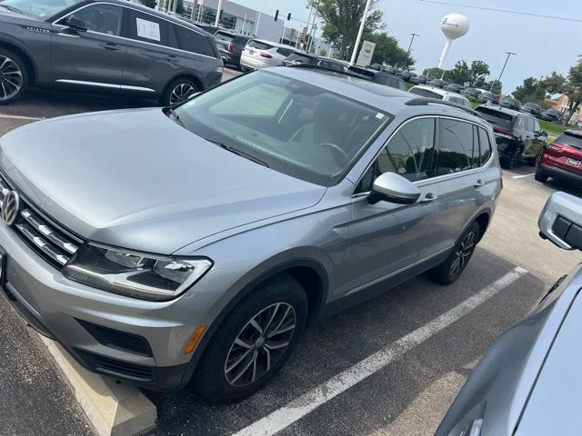 Used 2020 Pyrite Silver Metallic Volkswagen 2.0T SE image 1