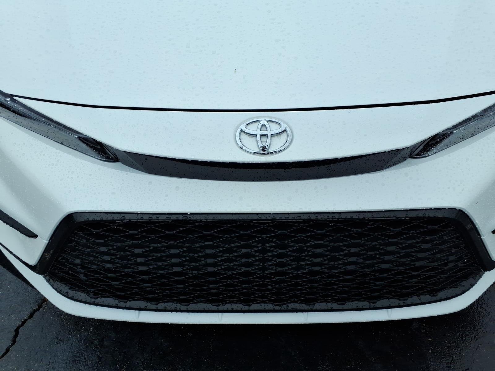 New 2026 Ice Cap Toyota SE image 12