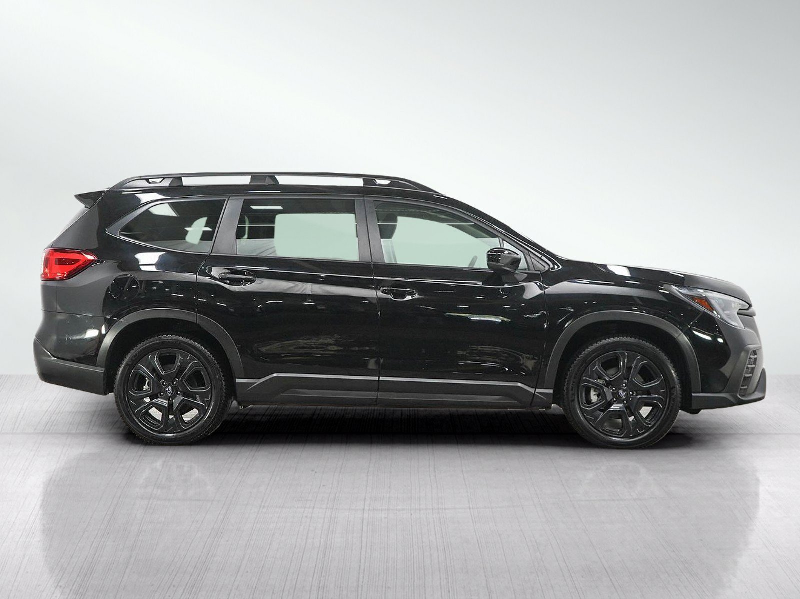 Used 2024 Crystal Black Pearl Subaru Onyx Edition image 6
