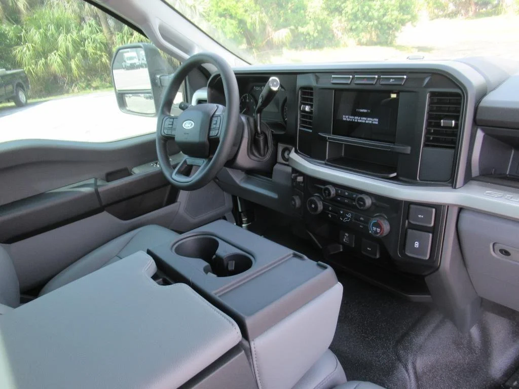 2024 Ford F-350 Super Duty Chassis Cab XL - Photo 13
