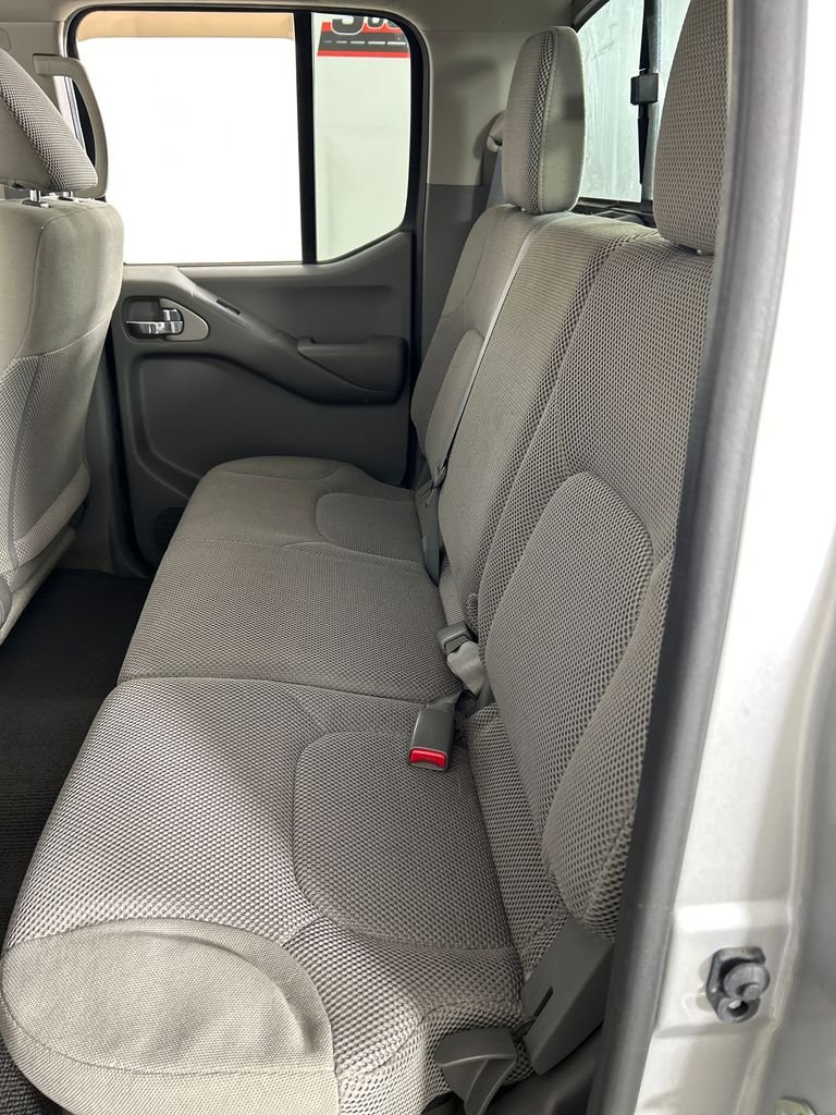 Used 2017 Silver Nissan SV image 17