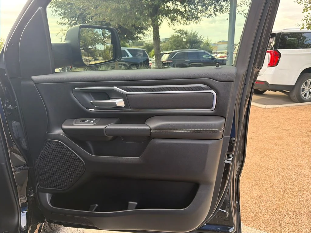 2025 RAM 1500 Big Horn/Lone Star - Photo 37