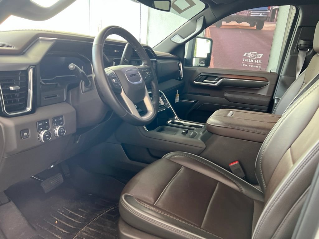 Used 2024 Summit White GMC Denali image 6