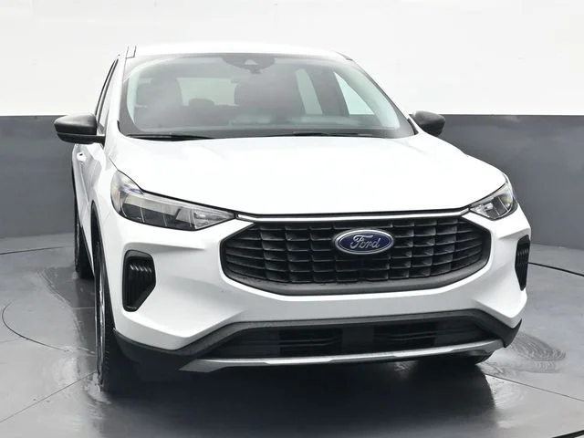 Used 2023 White Ford Active image 10