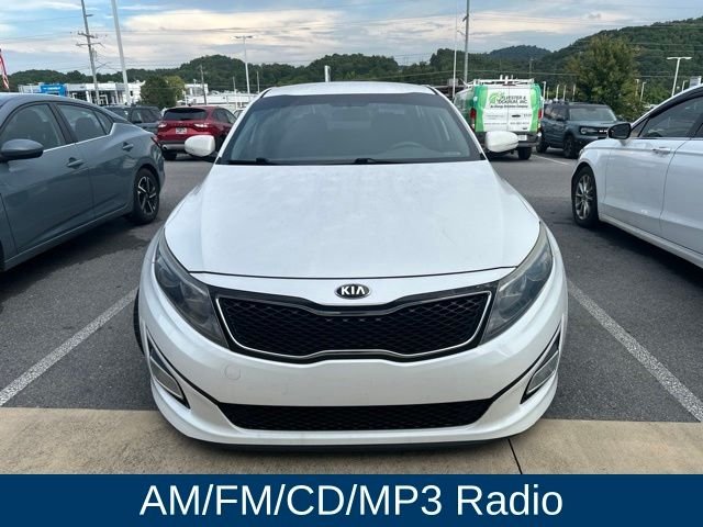 Used 2015 White Kia LX image 1