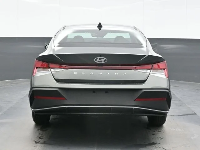 New 2026 Gray Hyundai SE image 2