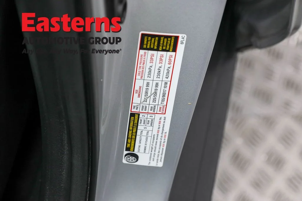 Used 2020 Silver Nissan SL image 33