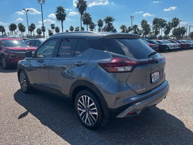 Used 2024 Gray Nissan SV image 5