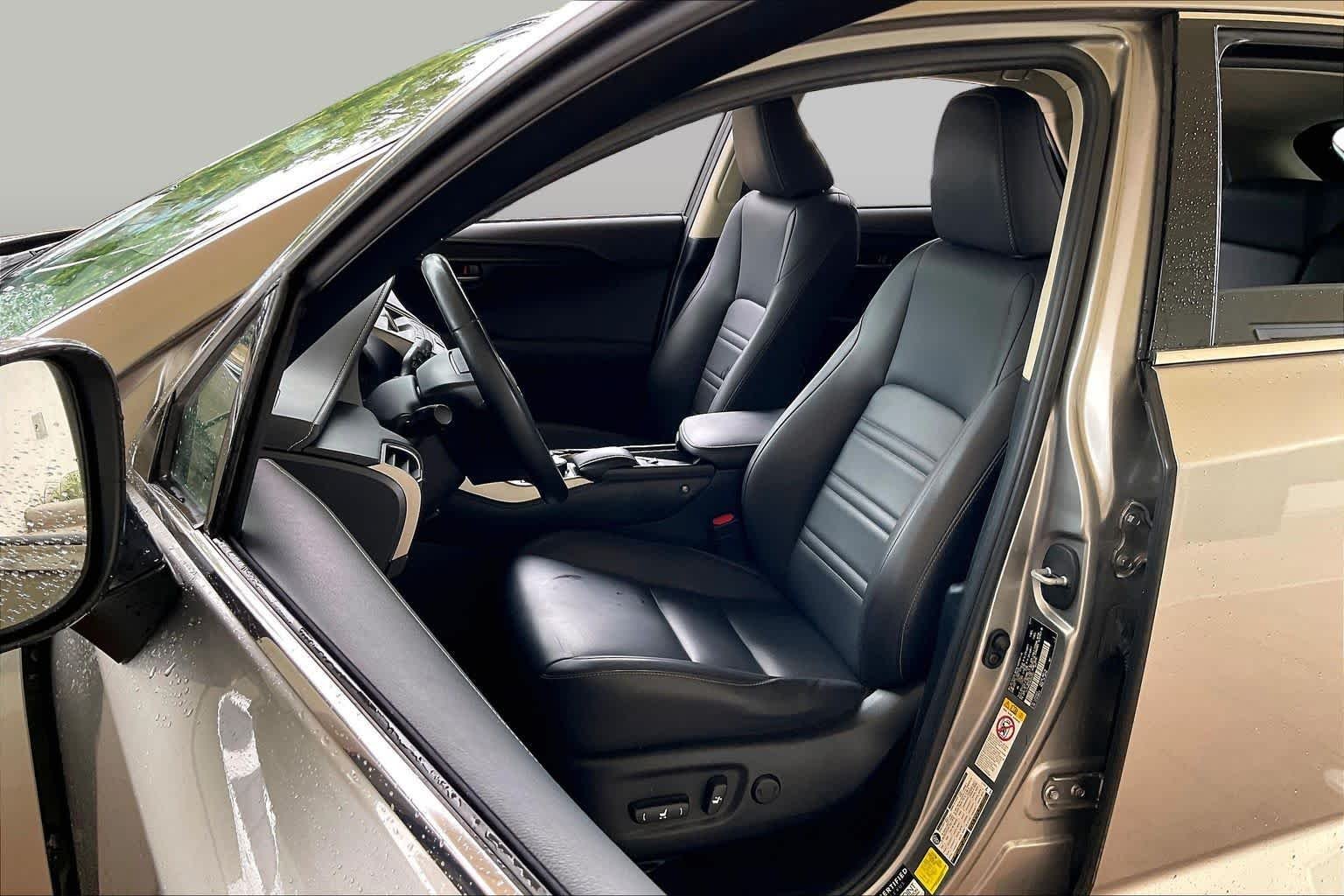 Used 2017 Atomic Silver Lexus  image 7
