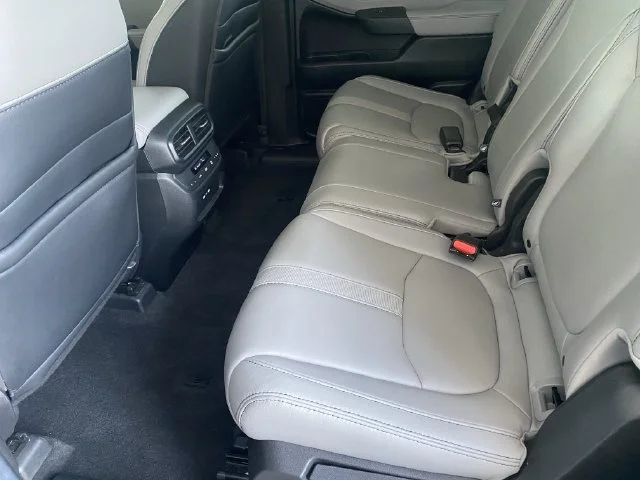 2025 Honda Pilot Touring - Photo 18