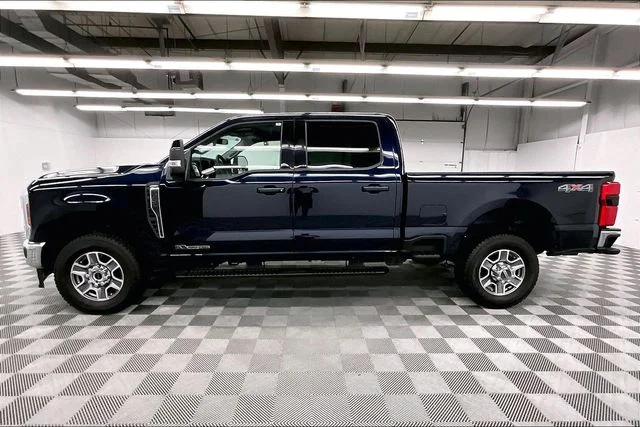 Used 2025 Antimatter Blue Metallic Ford Lariat image 13