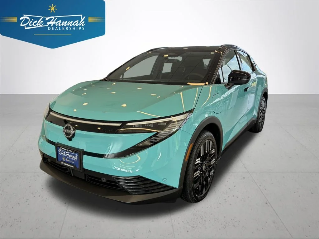 2026 Nissan Leaf Platinum+'s photo