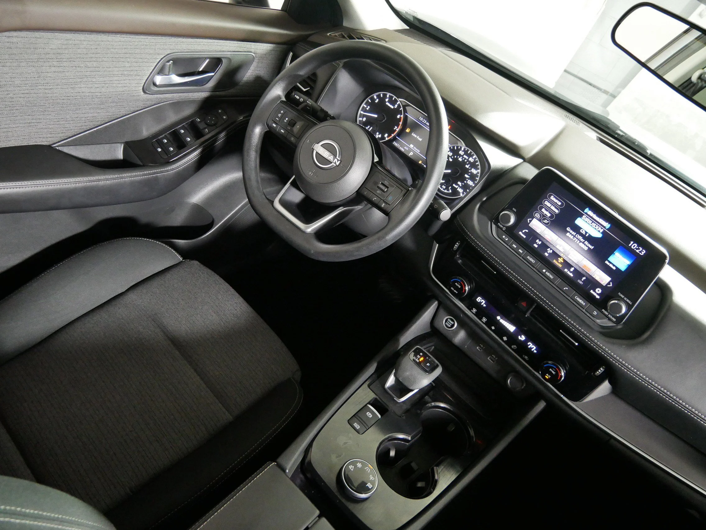 Used 2022 Gun Metallic Nissan SV image 9
