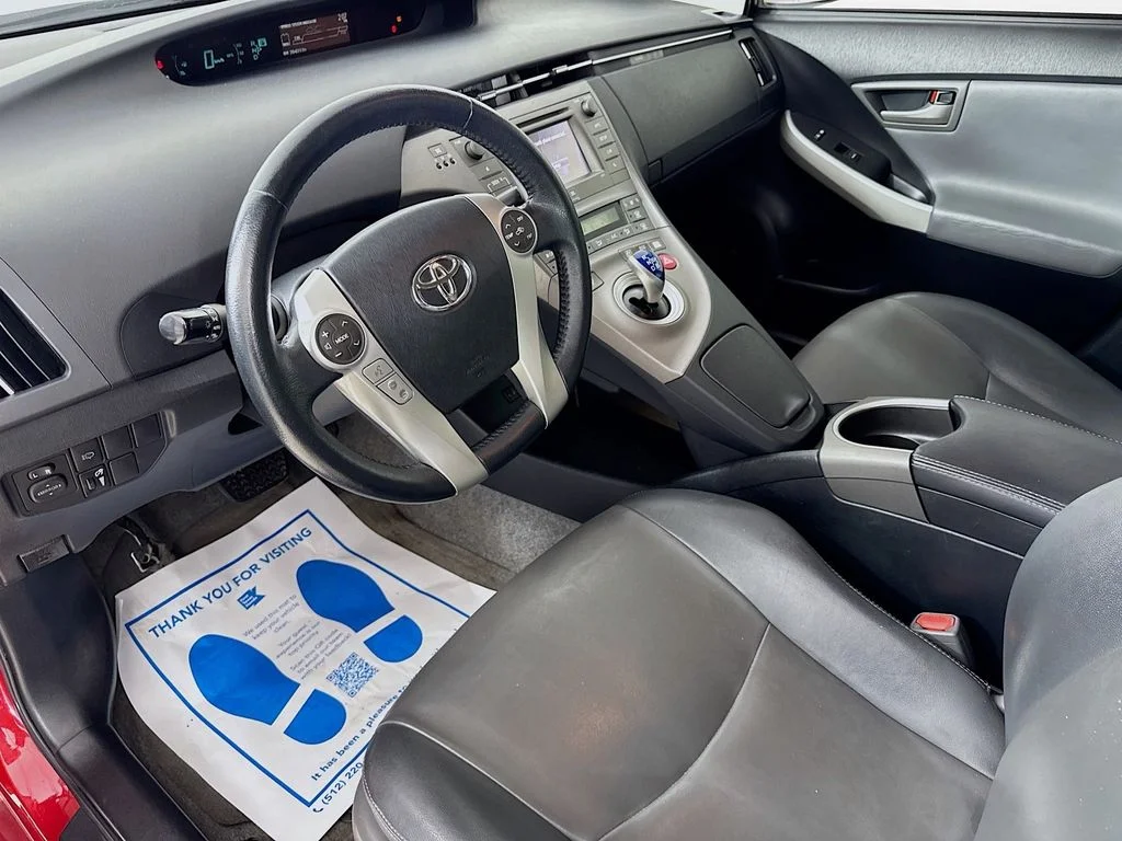 Used 2014 Red Toyota Five image 9