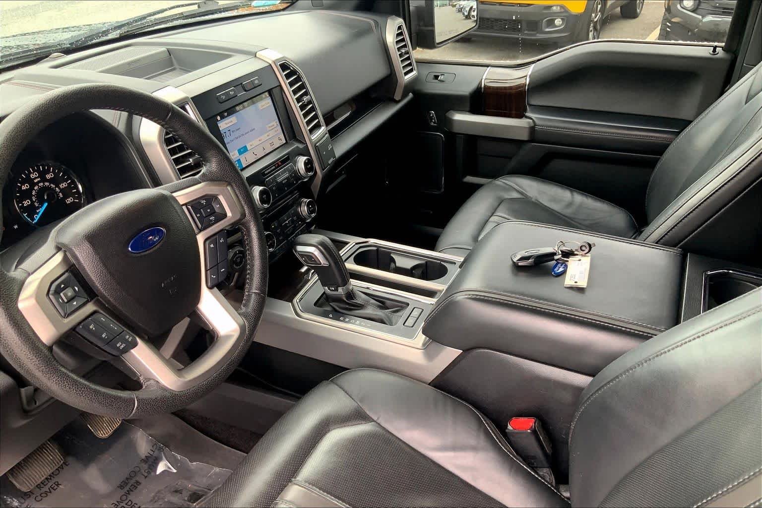 Used 2016 Magnetic Metallic Ford Platinum image 16