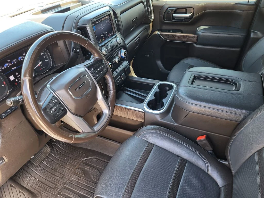 Used 2022 Summit White GMC Denali DRW image 10