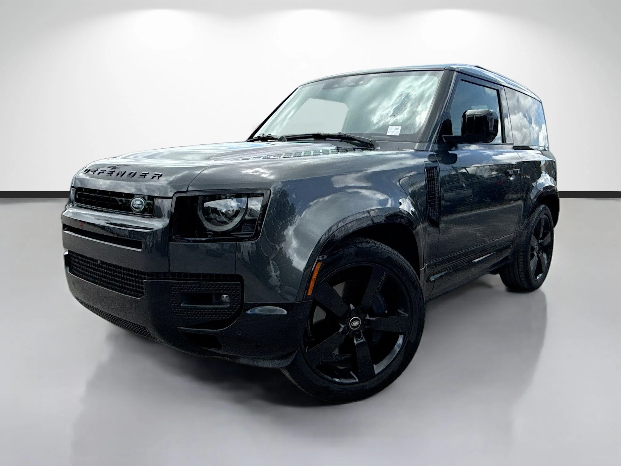 2025 Land Rover Defender 90 X-Dynamic SE P400's photo
