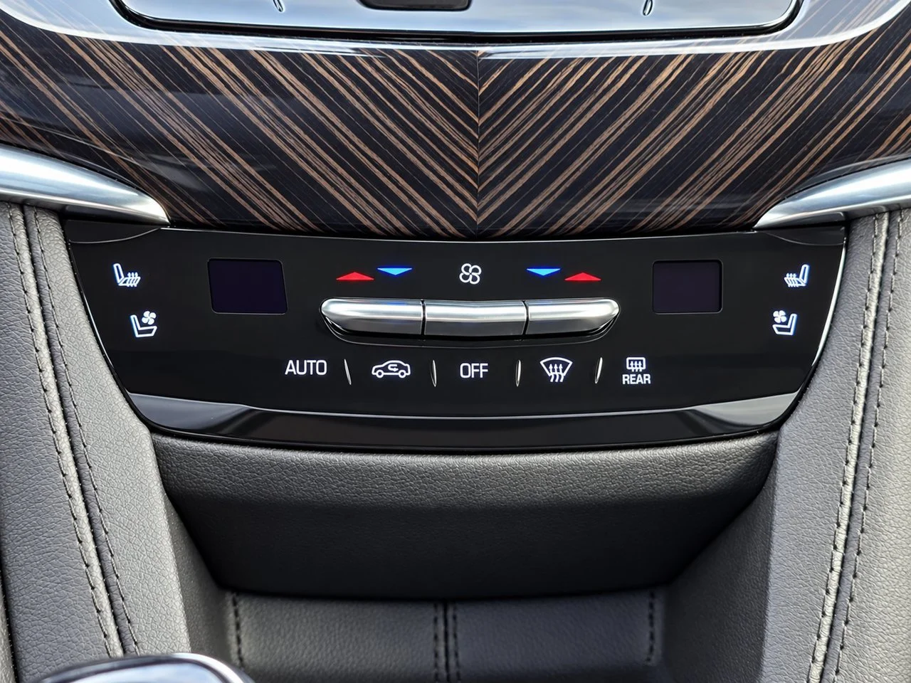 Used 2024 Stellar Black Metallic CADILLAC Premium Luxury image 18