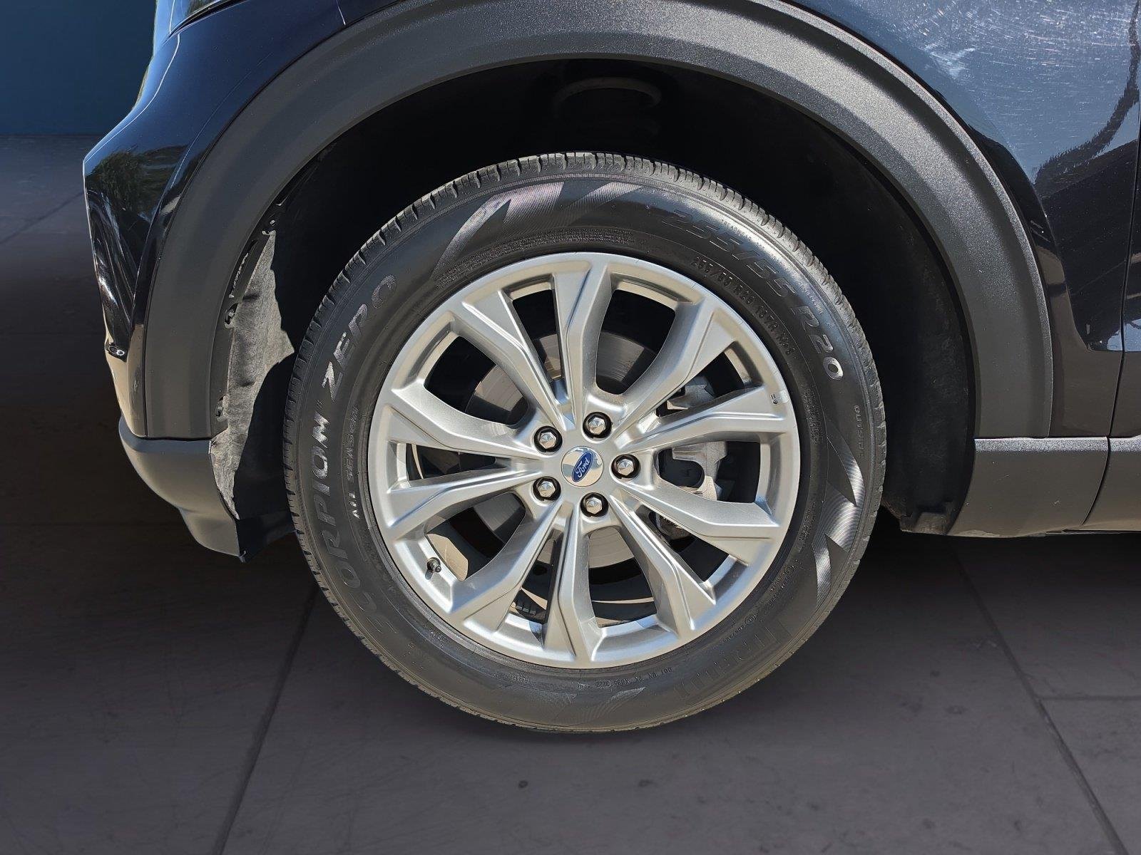 2023 Ford Explorer Limited - Photo 14