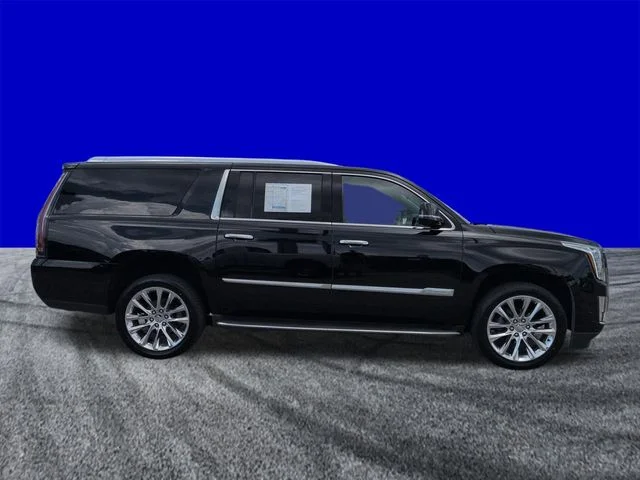Used 2019 Black Raven Cadillac Luxury image 3