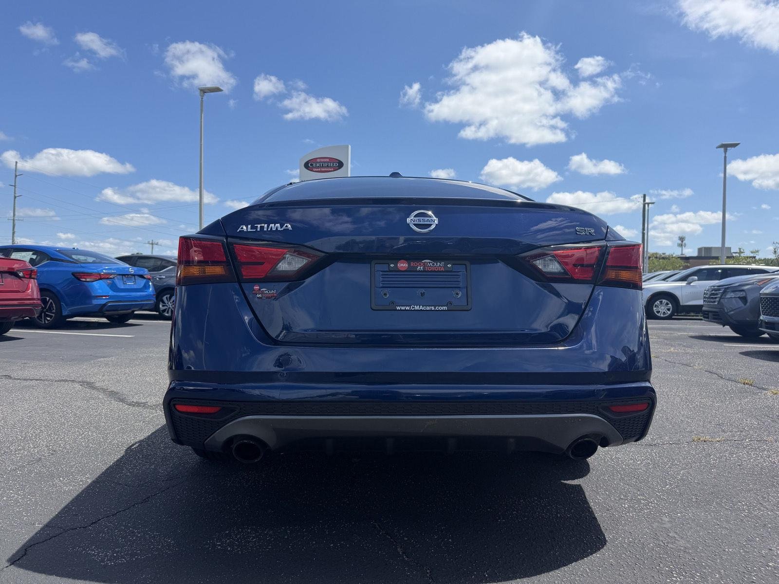 Used 2019 Deep Blue Pearl Nissan 2.5 SR image 6