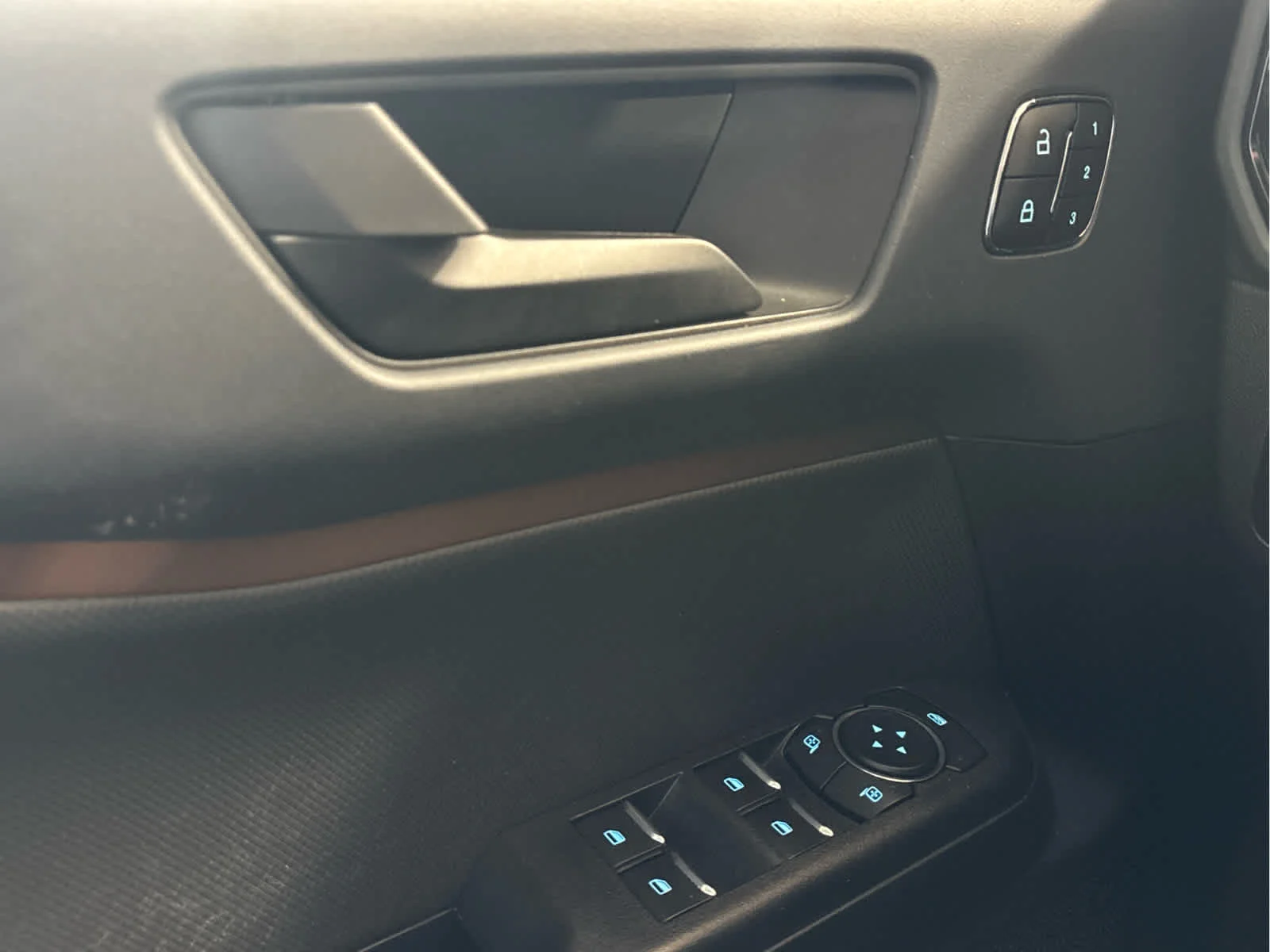 Used 2024  Ford Outer Banks image 19