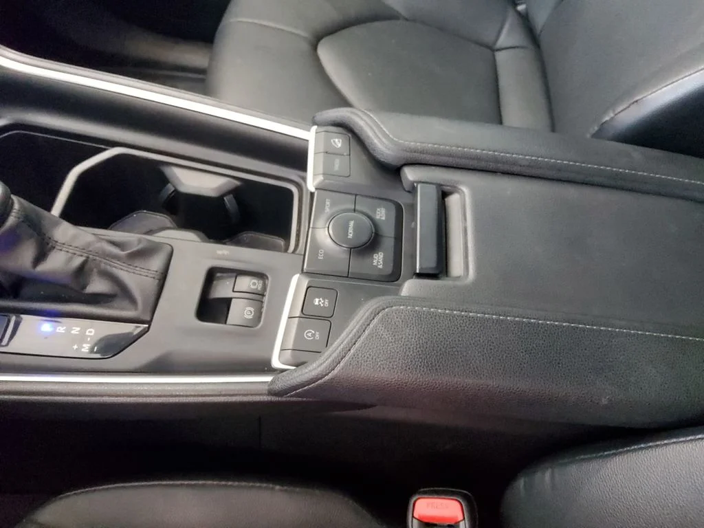 Used 2024 Silver Toyota XLE image 23