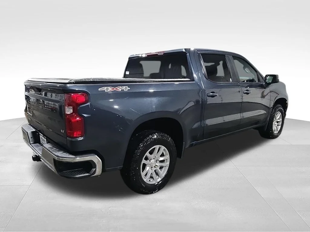 Used 2022 Gray Chevrolet LT image 10