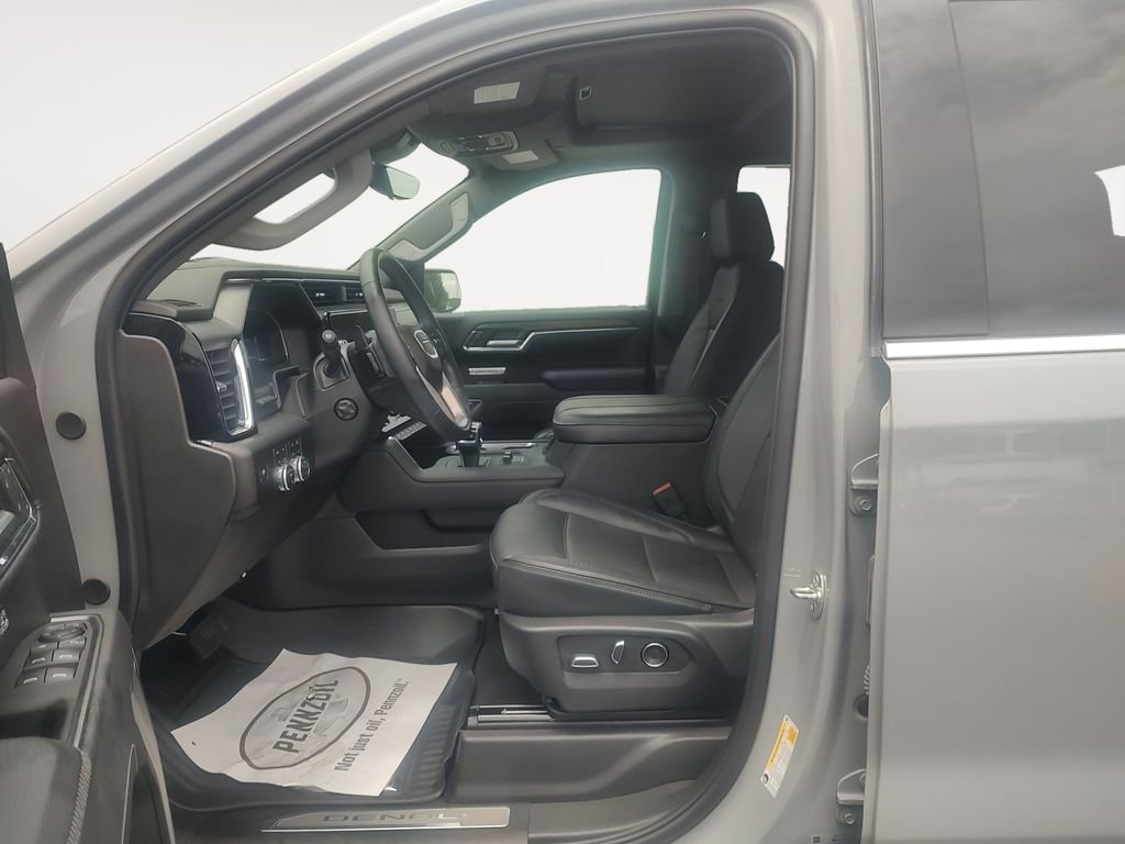 Used 2025 Gray GMC Denali image 9