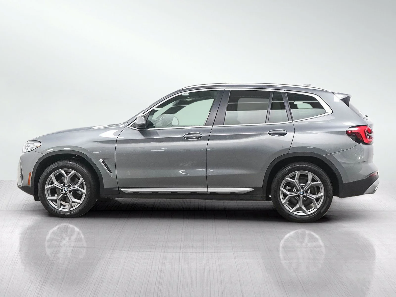 Used 2024 BMW X3 30i with VIN 5UX53DP01R9X30355 for sale in White Bear Lake, Minnesota