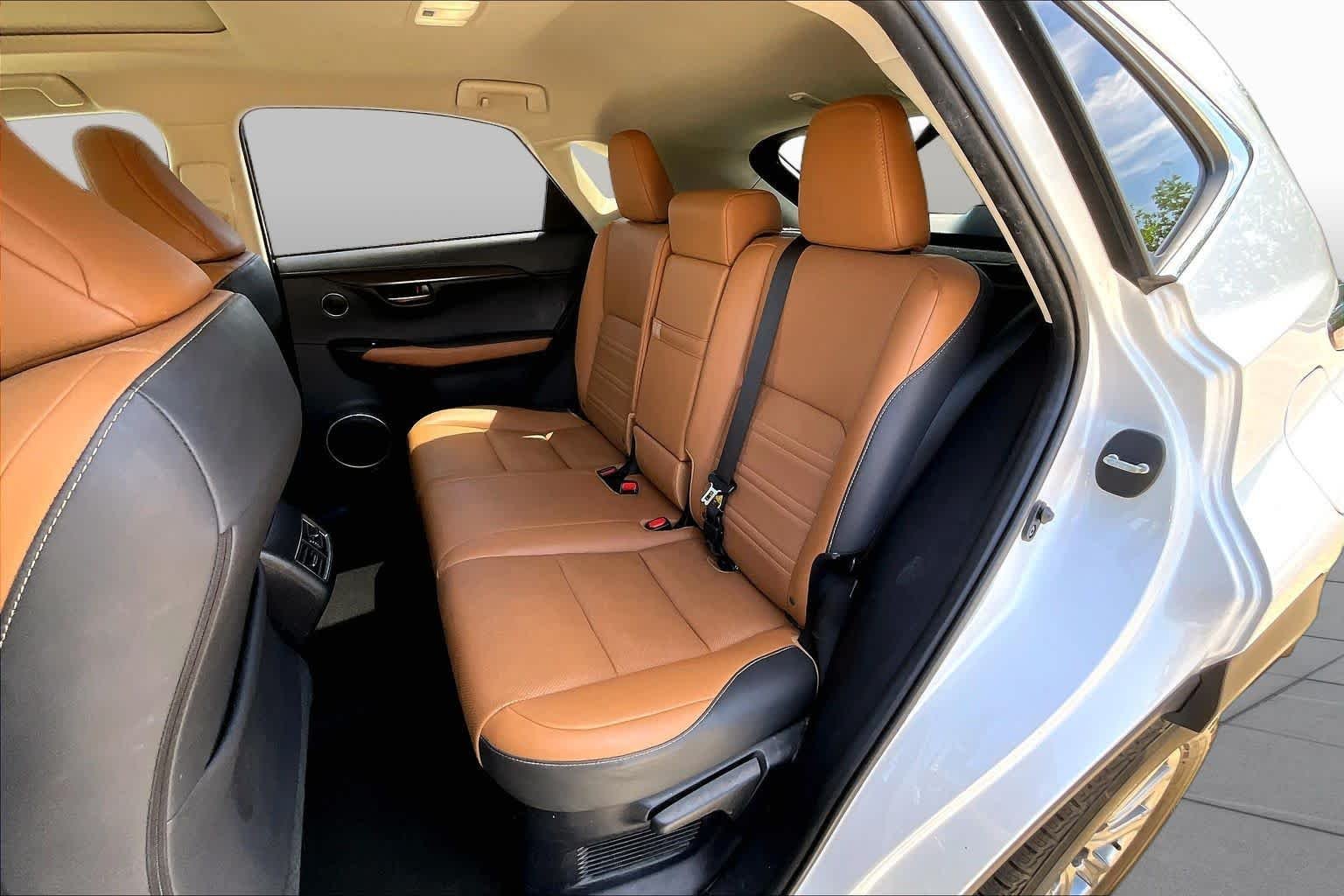 Used 2021 Eminent White Pearl Lexus  image 21