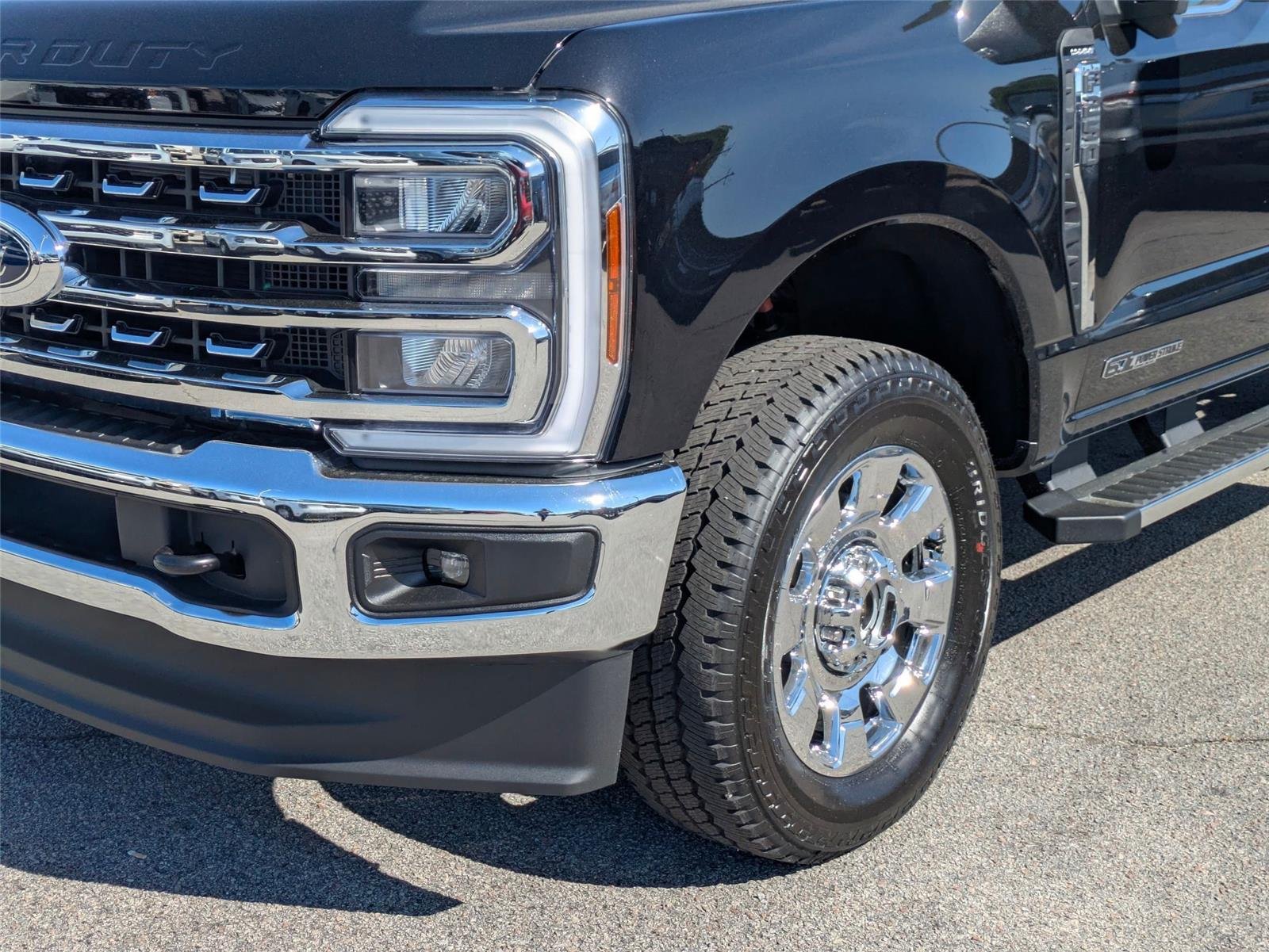 New 2026 Agate Black Metallic Ford F-250® Lariat® image 9