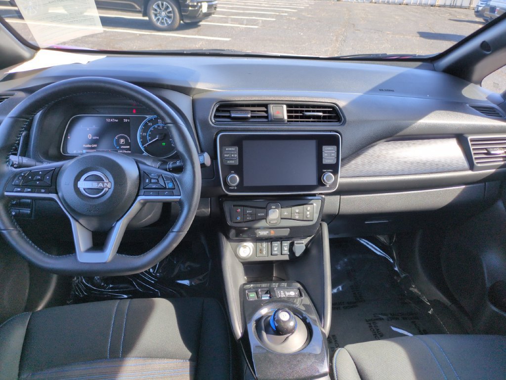Used 2025 Scarlet Ember Nissan SV PLUS image 12