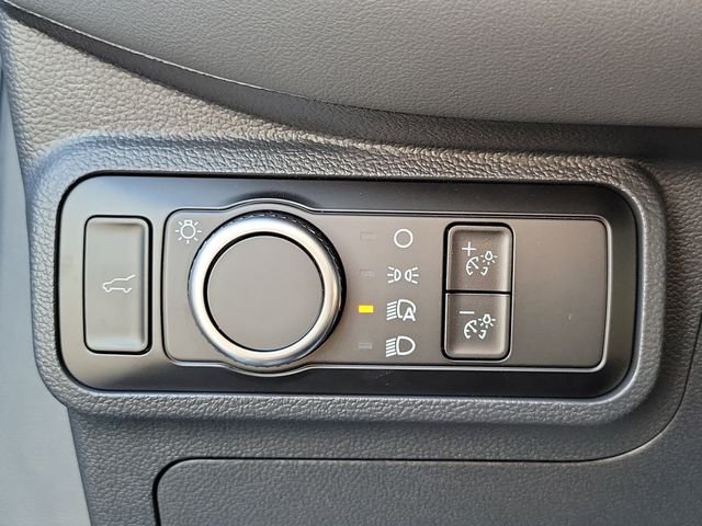 New 2027 Avalanche Gray Ford Active image 14