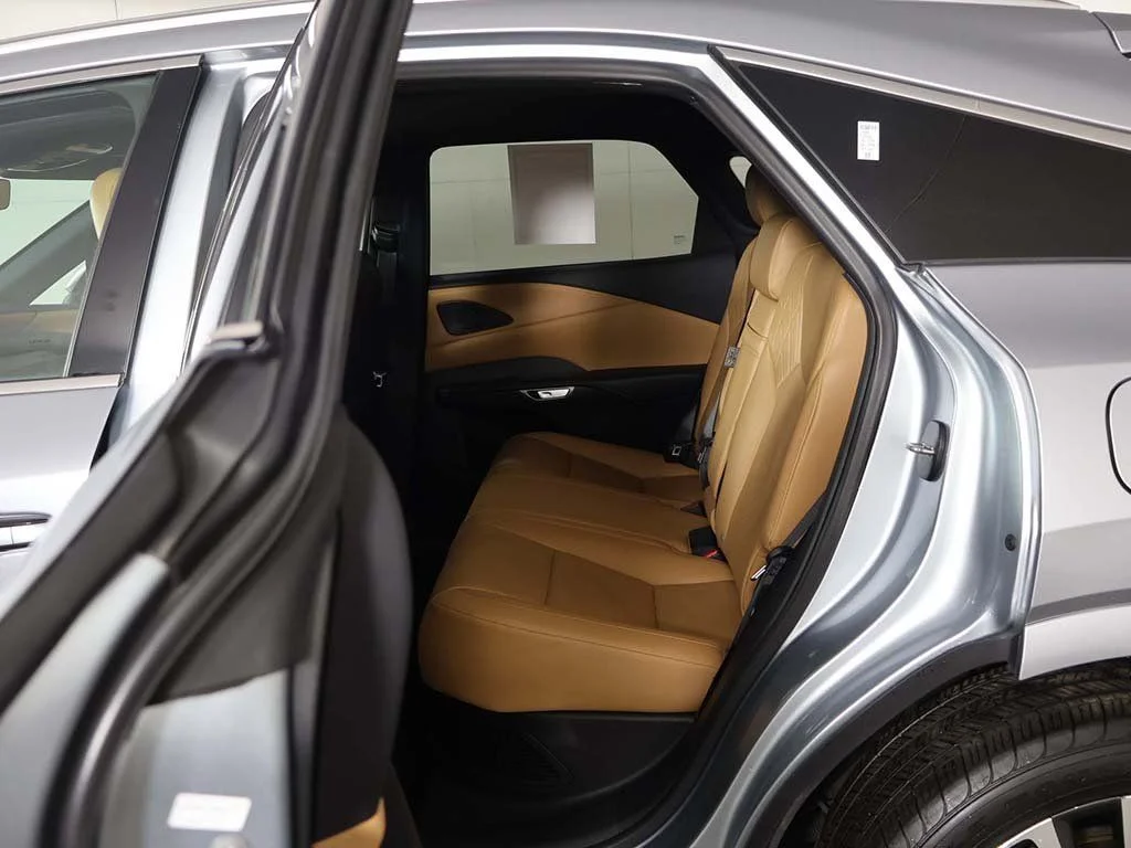 Used 2024 Silver Lexus 350h Premium Plus image 34