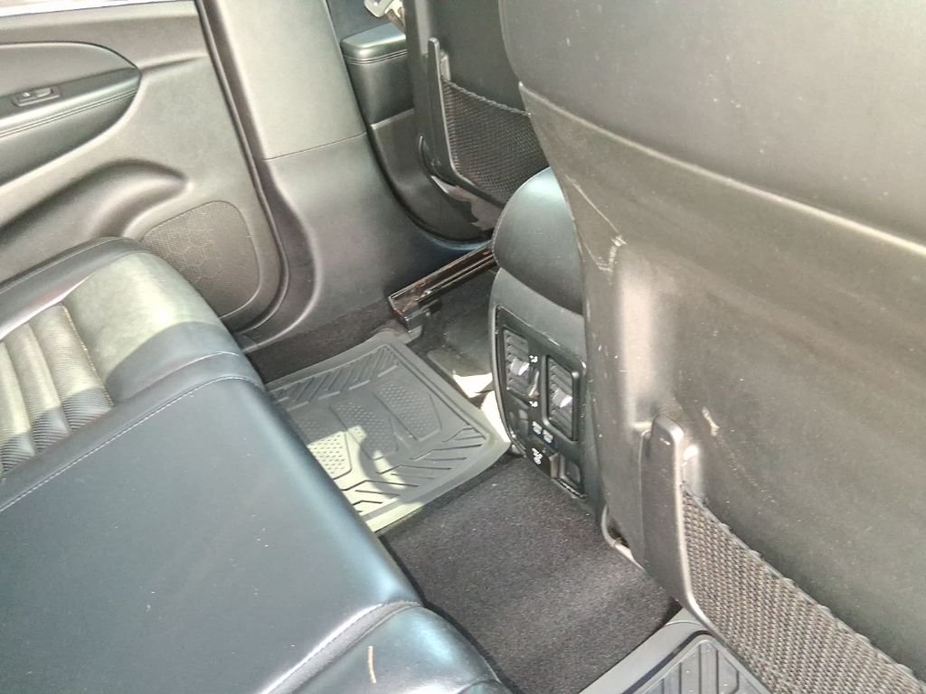 Used 2019 Blue Jeep Limited X image 13