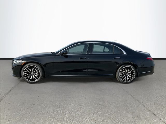 Certified Used 2025 Black Mercedes-Benz S 580 image 3