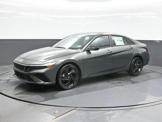 New 2026 Gray Hyundai SEL Sport Plus image 5